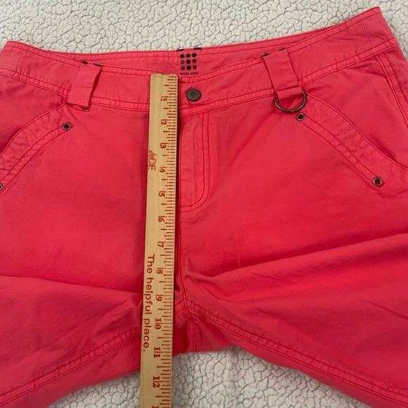 Title Nine Size 10 Coral Stretch Brash Ripstop Hiking Camping Bermuda Shorts - Picture 12 of 16